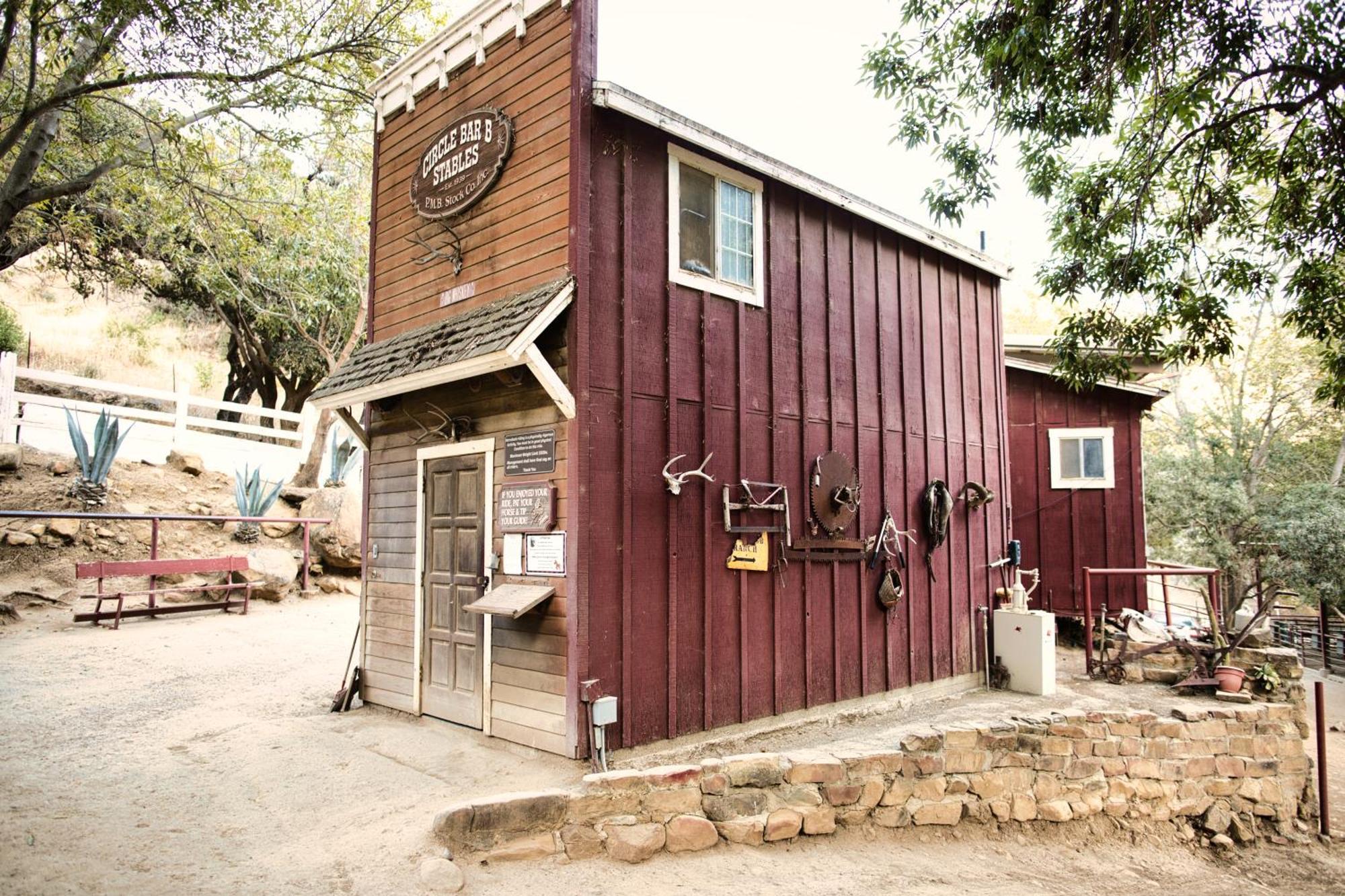 Circle Bar B Guest Ranch Hotel Capitan Ngoại thất bức ảnh