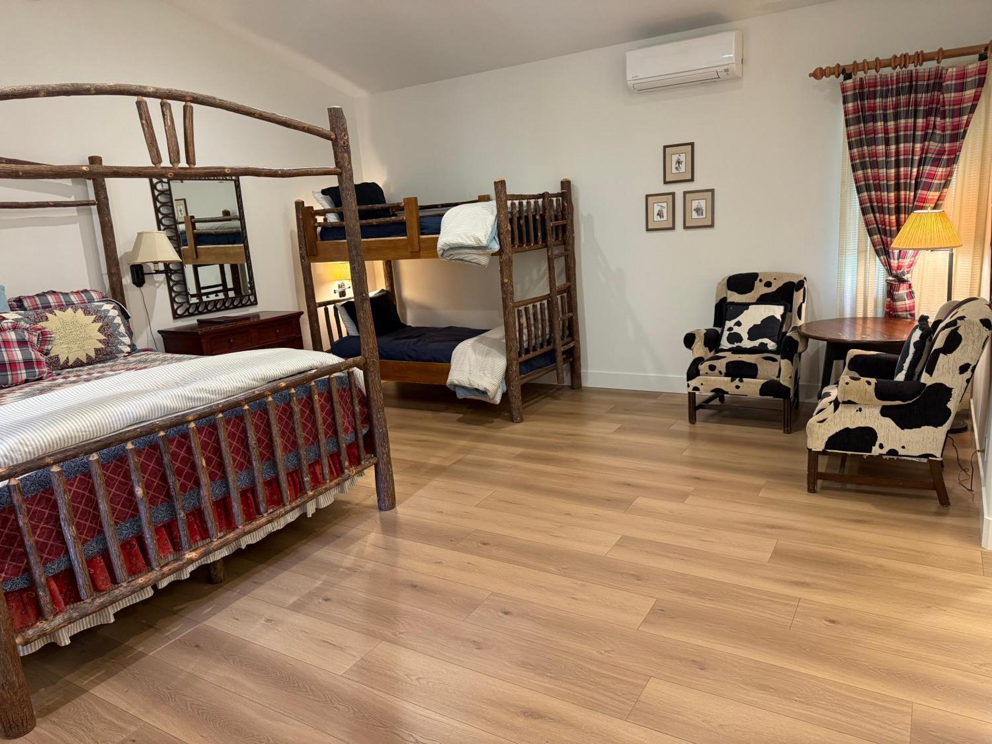 Circle Bar B Guest Ranch Hotel Capitan Ngoại thất bức ảnh